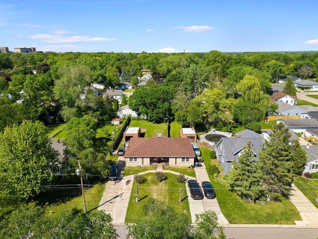1269 Garland STREET, Allouez, WI 54301