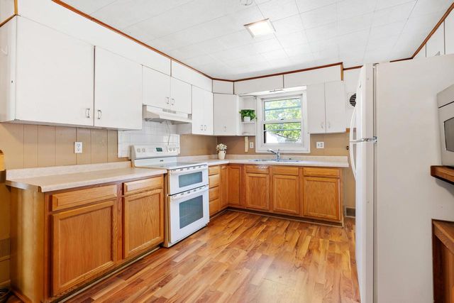 1269 Garland STREET, Allouez, WI 54301