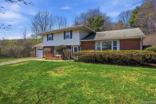 26 Lauretta Drive, Highland, NY 12528