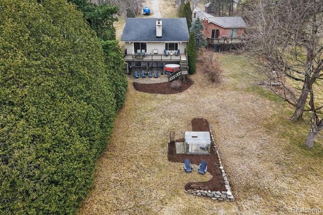 640 Sunset, White Lake, MI 48383