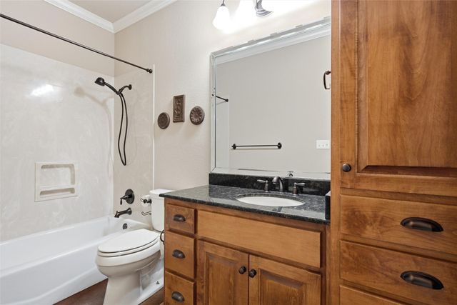 504 Casa Del Rancho Road, Lorena, TX 76655