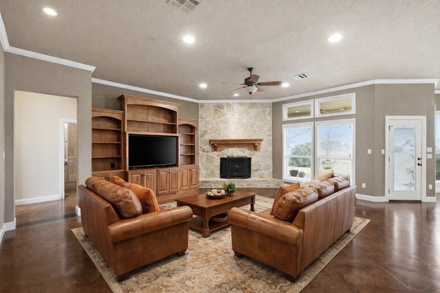 504 Casa Del Rancho Road, Lorena, TX 76655