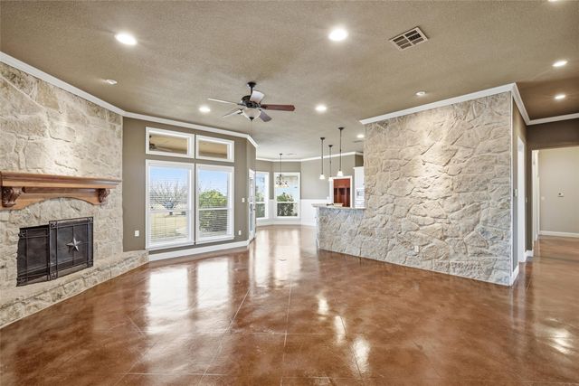 504 Casa Del Rancho Road, Lorena, TX 76655