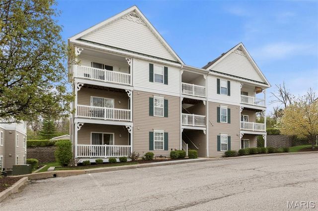 1125 Arbor Creek Drive 2B, St Louis, MO 63122