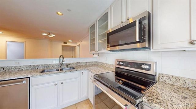 1125 Arbor Creek Drive 2B, St Louis, MO 63122