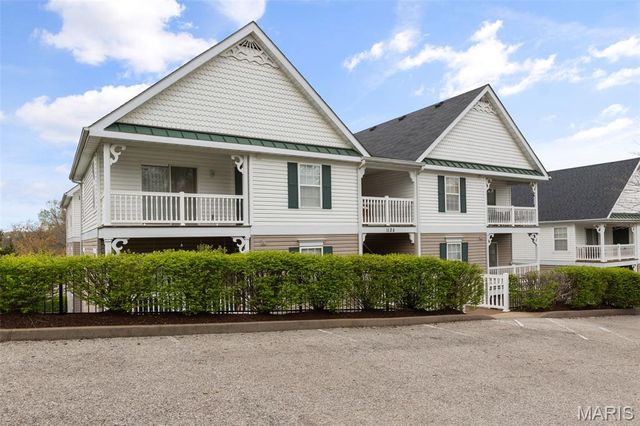 1125 Arbor Creek Drive 2B, St Louis, MO 63122