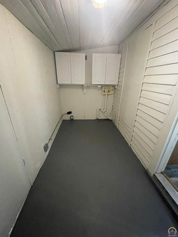 211 S Constitution St, Emporia, KS 66801