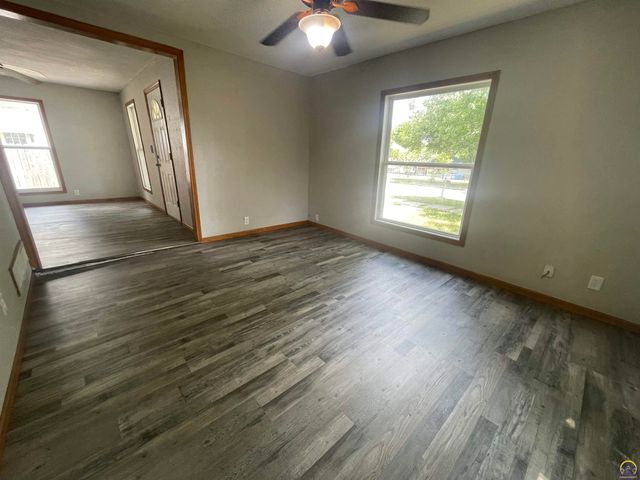 211 S Constitution St, Emporia, KS 66801