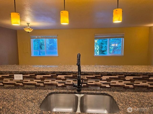 288 Decatur Avenue, Port Orchard, WA 98366