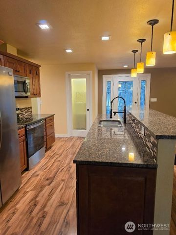 288 Decatur Avenue, Port Orchard, WA 98366