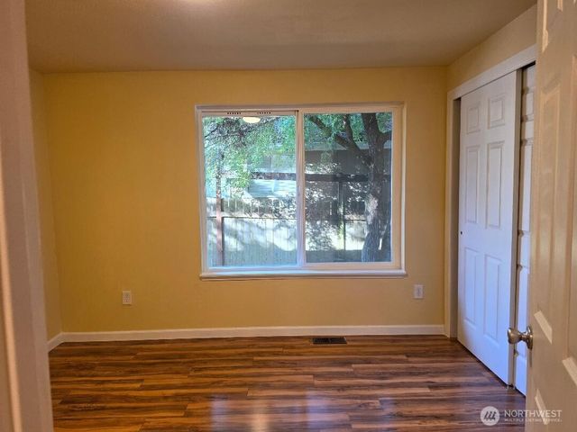 288 Decatur Avenue, Port Orchard, WA 98366