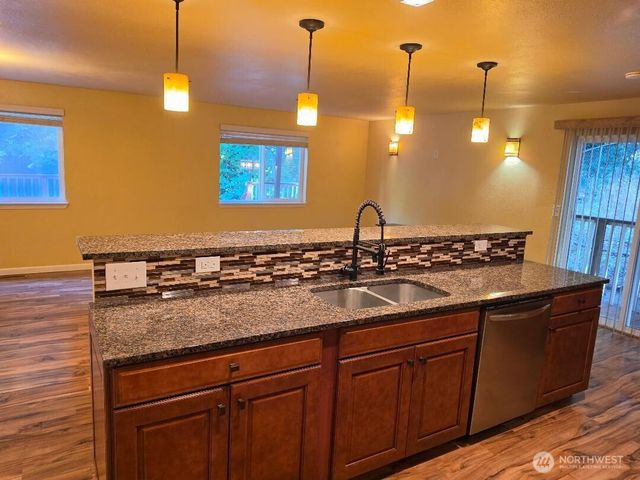 288 Decatur Avenue, Port Orchard, WA 98366