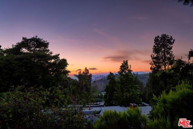 1915 Loma Vista Drive, Beverly Hills, CA 90210