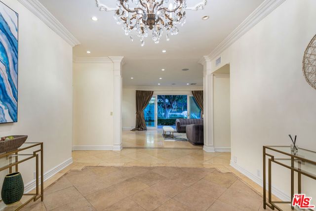 1915 Loma Vista Drive, Beverly Hills, CA 90210