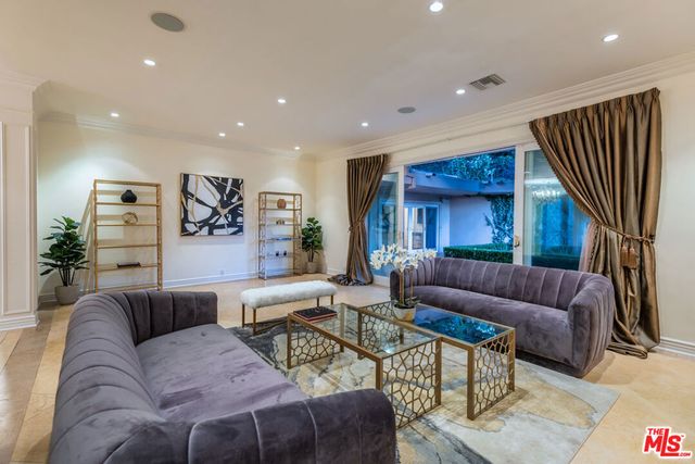 1915 Loma Vista Drive, Beverly Hills, CA 90210