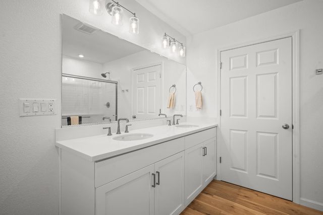 1128 Solace River Way, Roseville, CA 95747