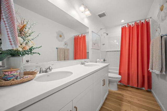 1128 Solace River Way, Roseville, CA 95747