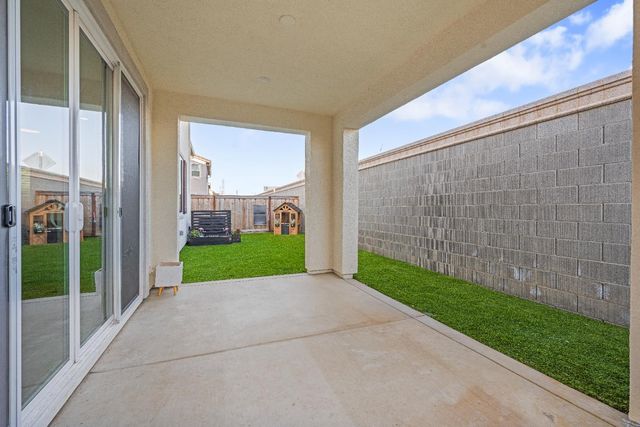 1128 Solace River Way, Roseville, CA 95747