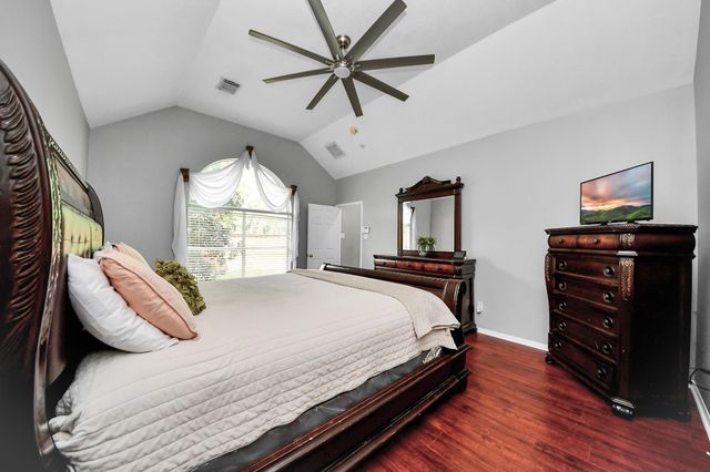 19219 Kristen Pine Drive, Humble, TX 77346