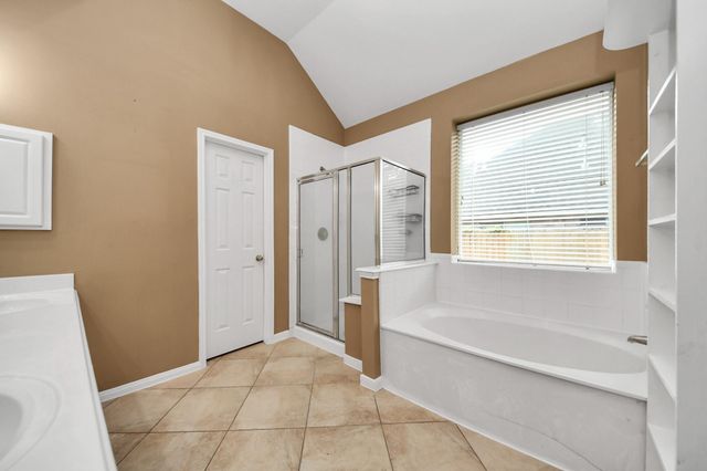 19219 Kristen Pine Drive, Humble, TX 77346