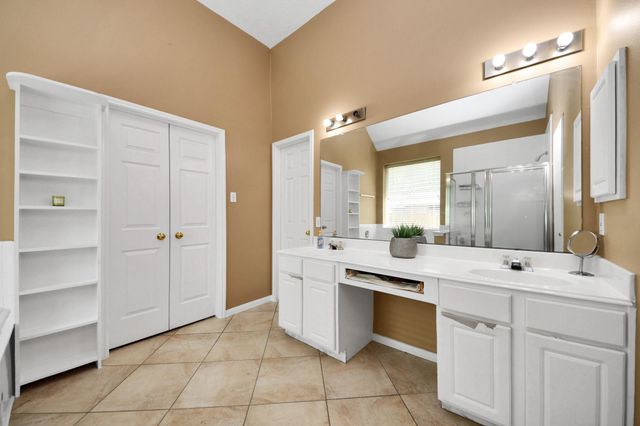 19219 Kristen Pine Drive, Humble, TX 77346