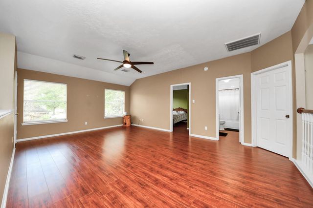 19219 Kristen Pine Drive, Humble, TX 77346