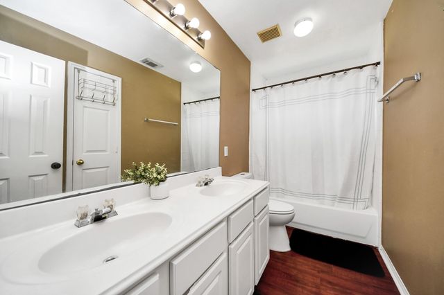 19219 Kristen Pine Drive, Humble, TX 77346