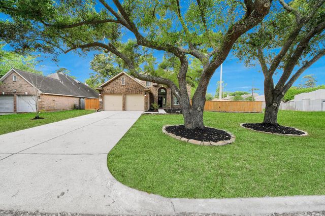 19219 Kristen Pine Drive, Humble, TX 77346