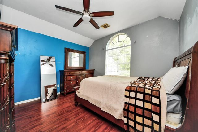 19219 Kristen Pine Drive, Humble, TX 77346