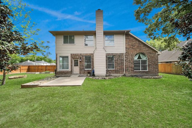 19219 Kristen Pine Drive, Humble, TX 77346