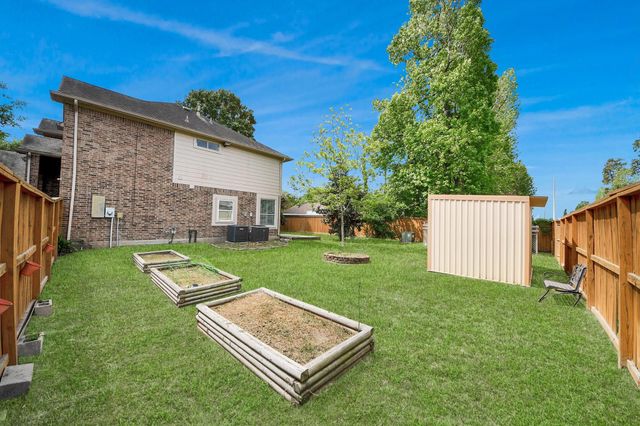 19219 Kristen Pine Drive, Humble, TX 77346