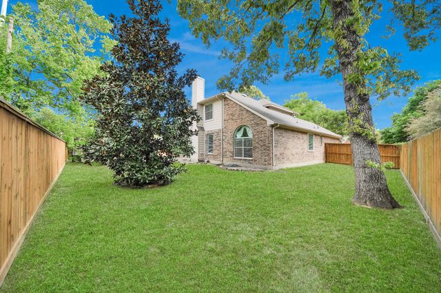 19219 Kristen Pine Drive, Humble, TX 77346