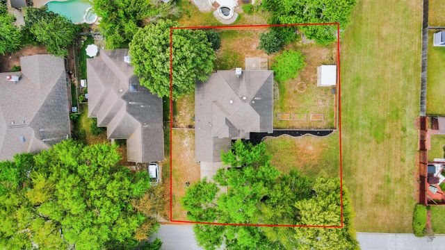 19219 Kristen Pine Drive, Humble, TX 77346