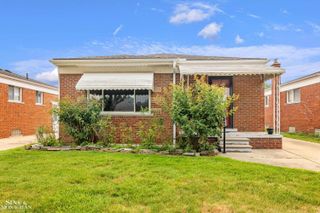 28016 Rockwood Street, St Clair Shores, MI 48081