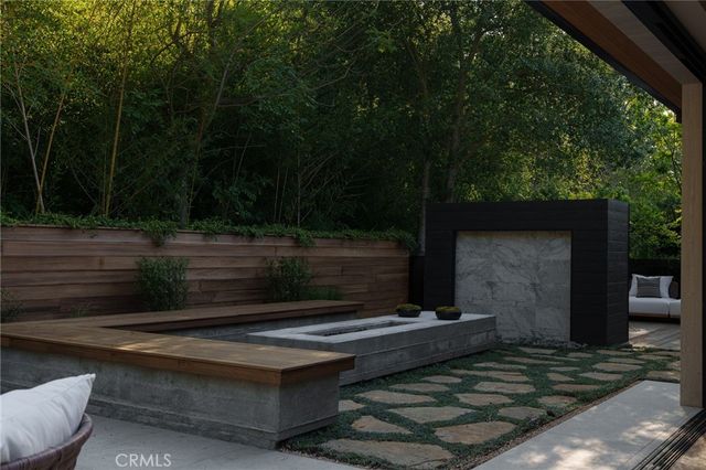 3187 Oakdell Rd, Studio City, CA 91604
