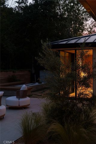 3187 Oakdell Rd, Studio City, CA 91604