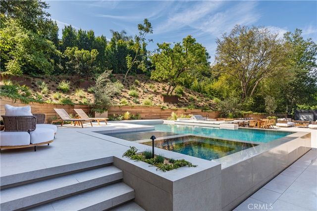 3187 Oakdell Rd, Studio City, CA 91604