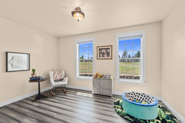 12101 E Randall Rd, Mead, WA 99021