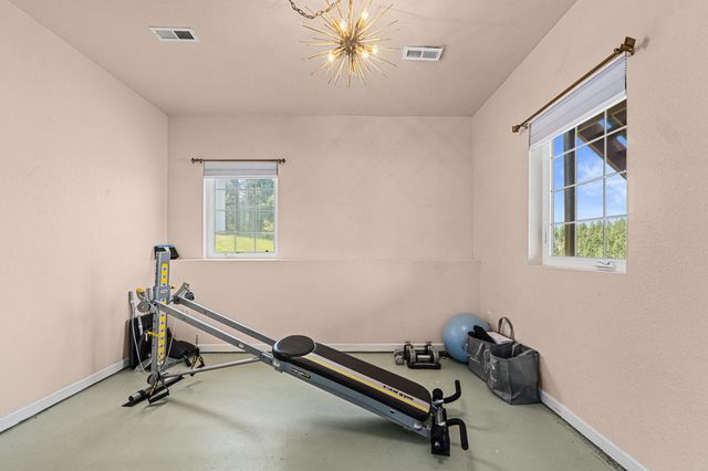 12101 E Randall Rd, Mead, WA 99021