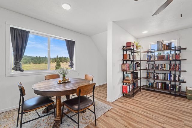 12101 E Randall Rd, Mead, WA 99021