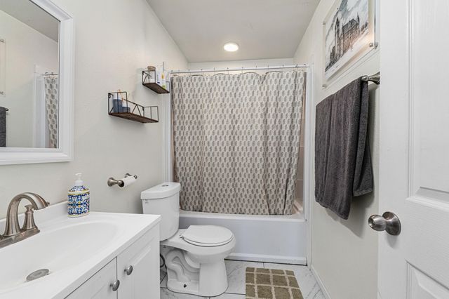 12101 E Randall Rd, Mead, WA 99021