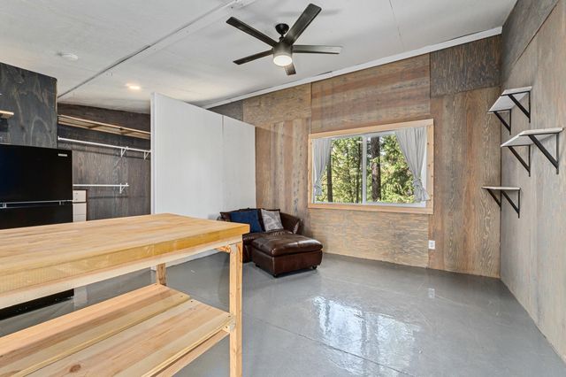 12101 E Randall Rd, Mead, WA 99021
