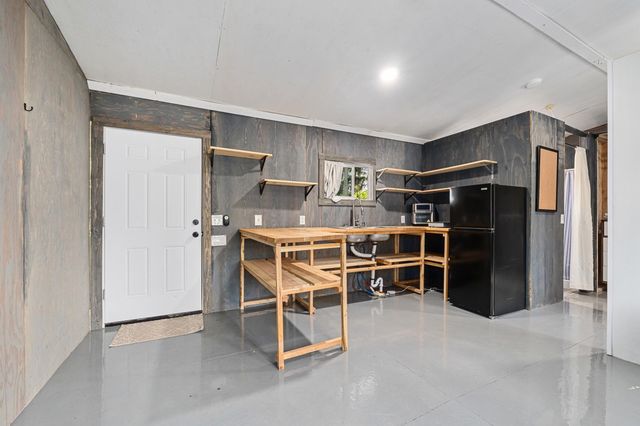 12101 E Randall Rd, Mead, WA 99021