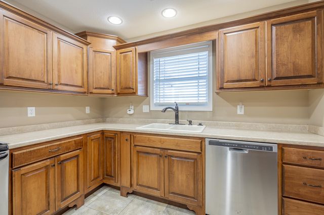 40 Holly Oak Lane, Ringgold, GA 30736