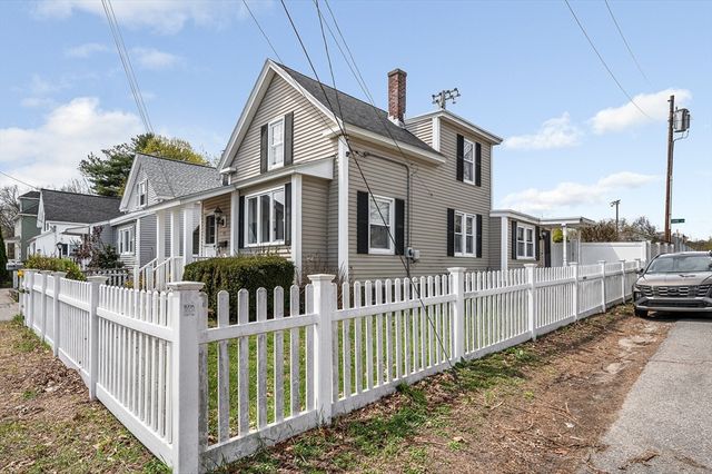 43 W 5th Ave, Lowell, MA 01854