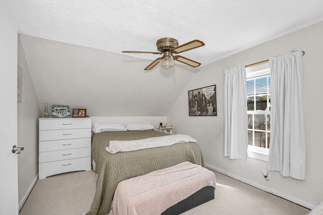 43 W 5th Ave, Lowell, MA 01854