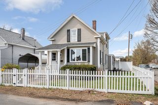 43 W 5th Ave, Lowell, MA 01854
