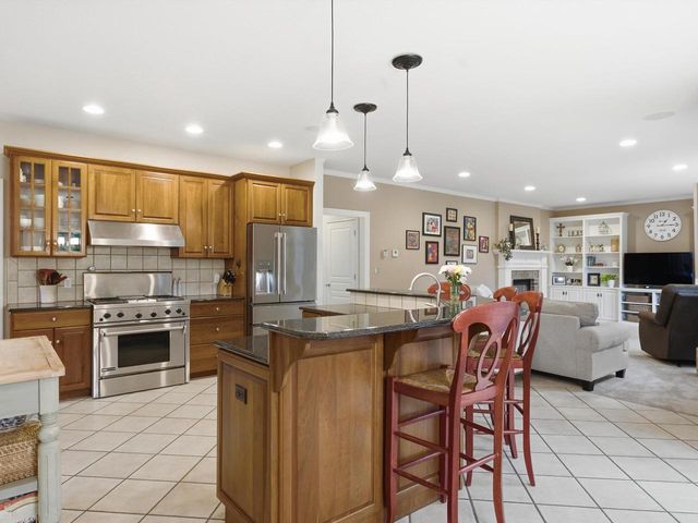 615 Treehouse PARKWAY, Kohler, WI 53044