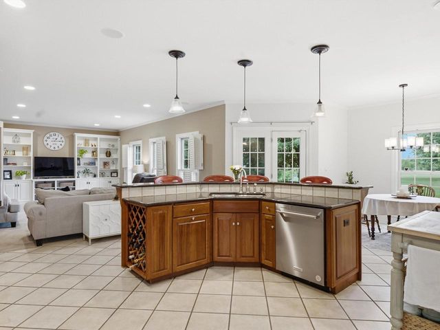 615 Treehouse PARKWAY, Kohler, WI 53044