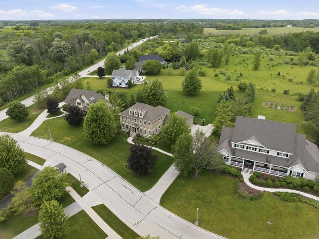 615 Treehouse PARKWAY, Kohler, WI 53044